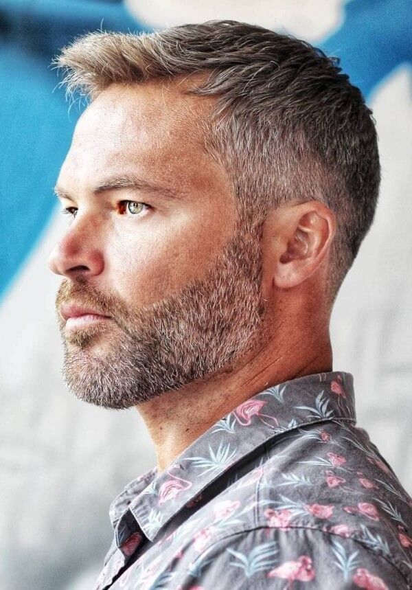 33 Popular Hairstyles For Men Over 40 – Macho Styles