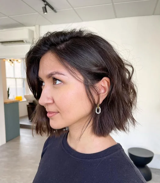 Glass-Finish Espresso Bob with Soft Internal Layering