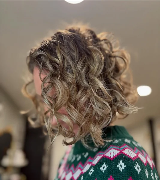 Honey-Blonde Balayage Curly Bob with High-Definition Spirals