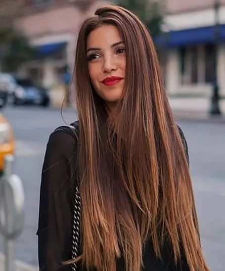Honey-Toned Cascade with Internal Face-Framing Layers