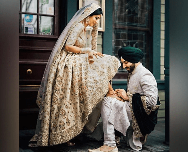 15 Wedding Photography Poses for Couples | Photojaanic