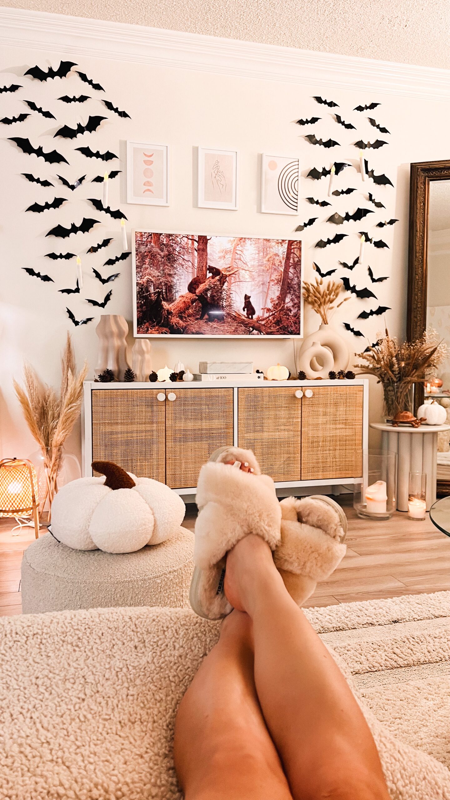 Cozy & Neutral Fall Home Decor Ideas - LilyLike Blog