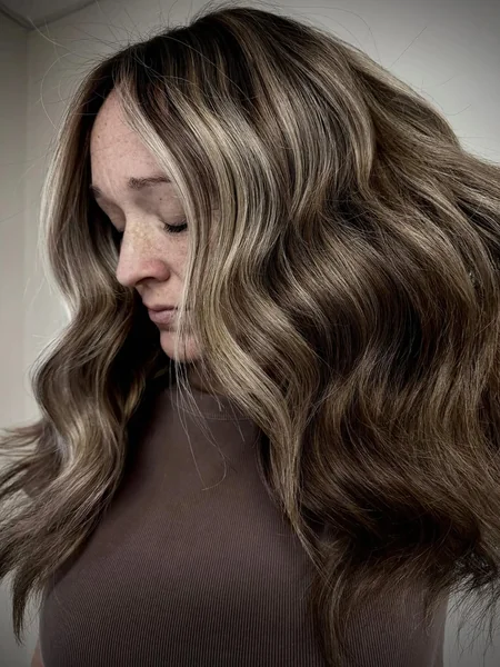 Long Sun-Kissed Layers with Effortless Balayage Dimension