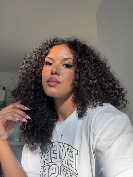 Radiant Auburn Coils with Targeted Root Volume