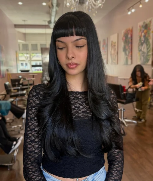 Sleek Inky Layers with Micro Fringe
