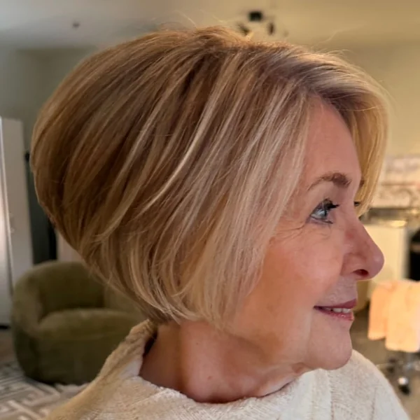 Voluminous Blonde Inverted Bob with Sun-Kissed Highlights