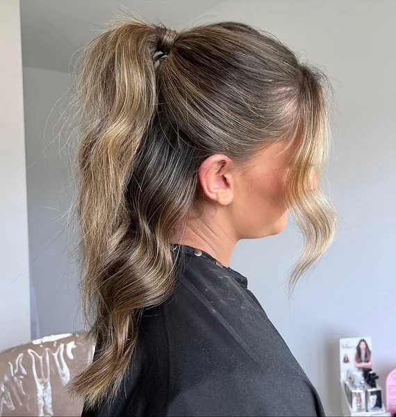 Voluminous Retro High Messy Ponytail