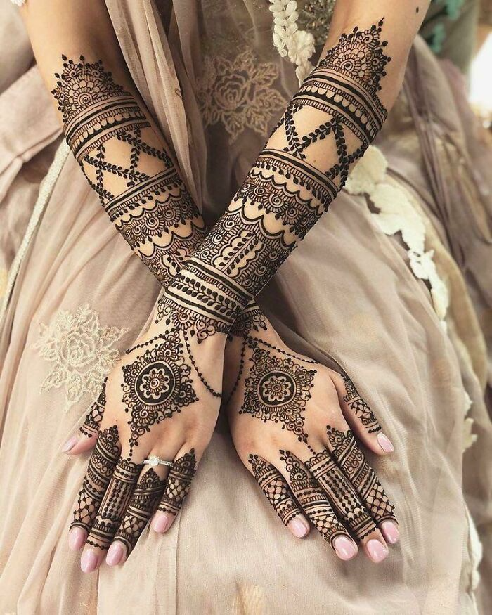 40 Aesthetic Henna Designs for Brides on Their Special Day ...